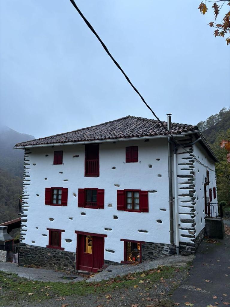 Etxeberriko Borda Villa Etxalar Buitenkant foto